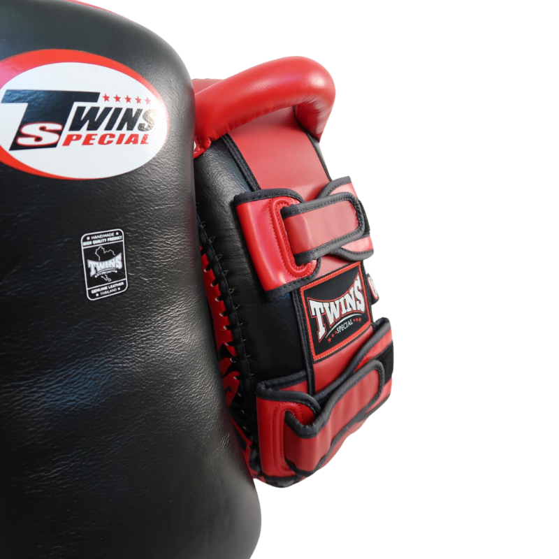 TWINS KPL10 SPECIAL KICK PADS - RED