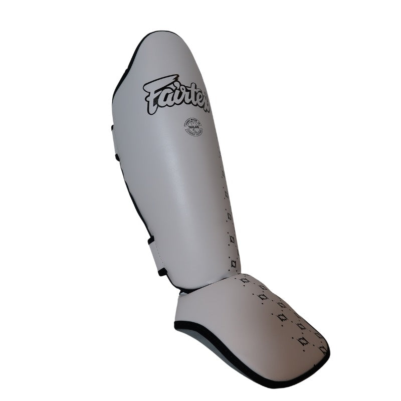 FAIRTEX SP5 SHIN GUARDS - WHITE